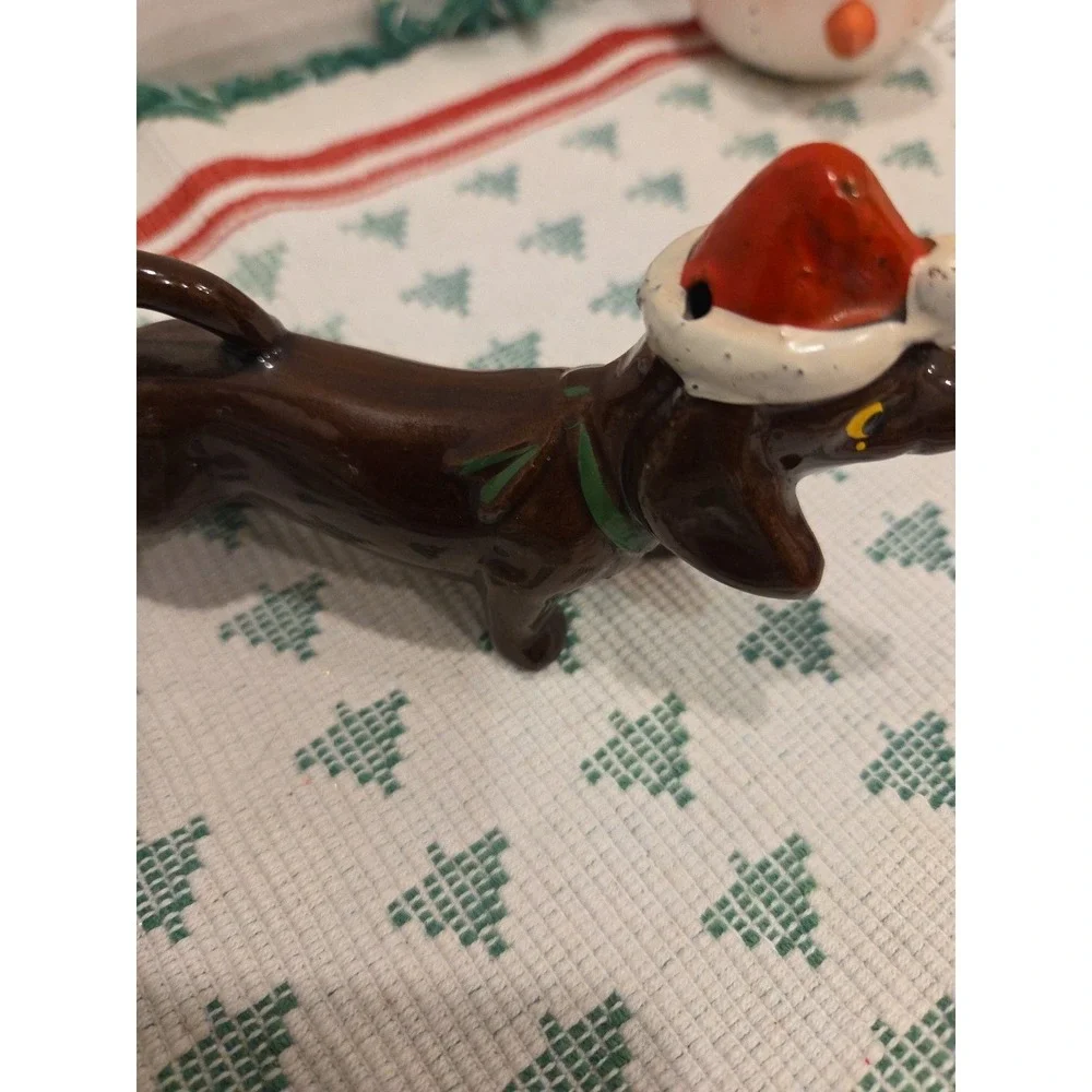 MCM Kitch Christmas Dashound Santa Hat Holly Ceramic S&P Shakers Festive Dogs